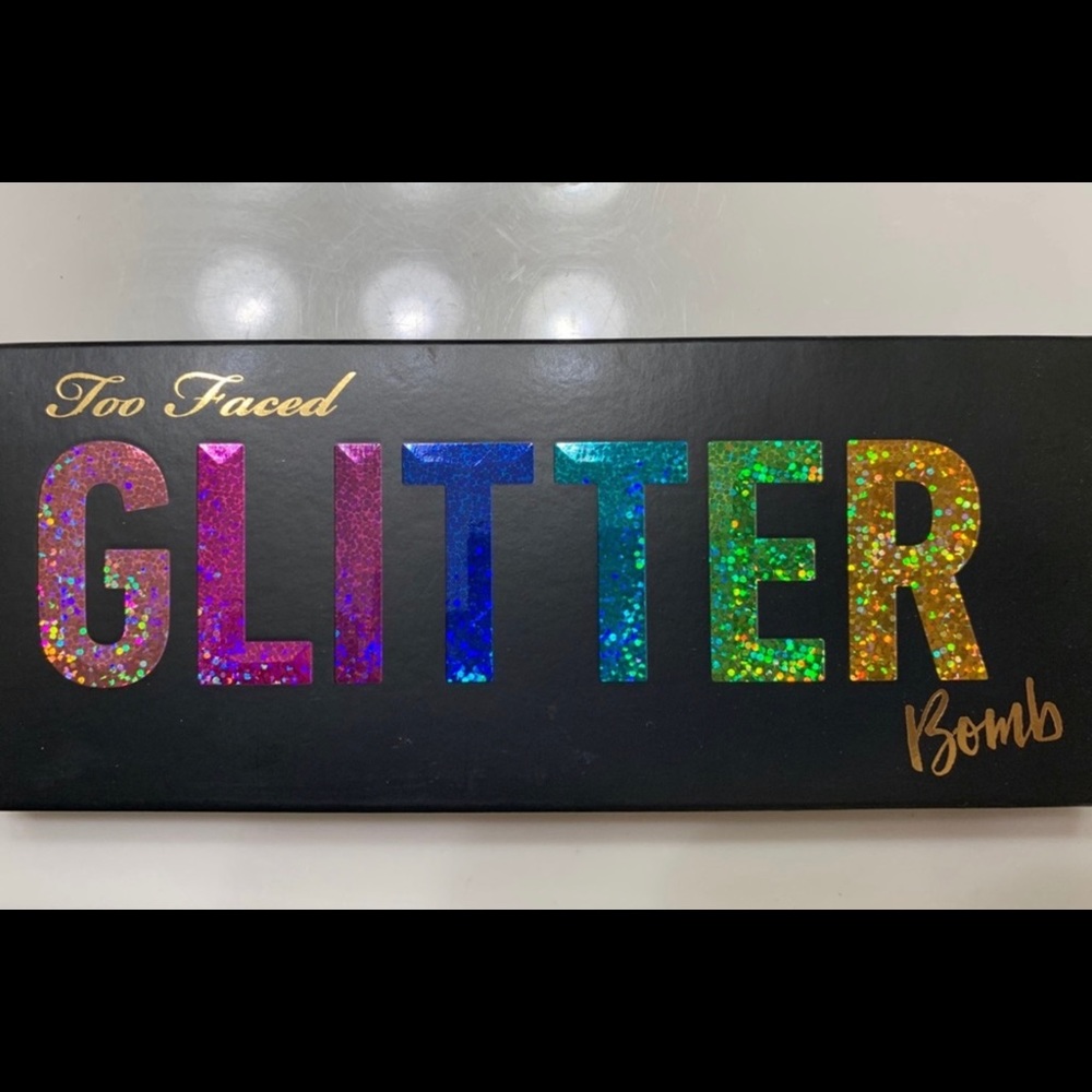 Too Faced Glitter Bomb palette